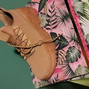 Qupid FlyKnit Sneakers ❤️